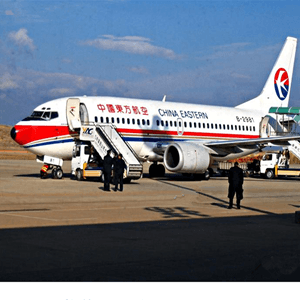 左旗巴彦浩特航空运输航空快运业稳步发展的原因是什么？